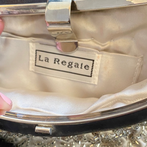 La Regale Silver Beaded Clutch - Picture 3 of 4